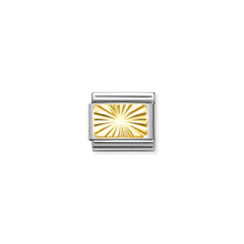 Load image into Gallery viewer, COMPOSABLE CLASSIC LINK 030121/56 ETCHED SUNRAY PLATE IN GOLD
